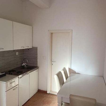 Opus Two Apartment Dubrovnik - Private Parking Exterior photo