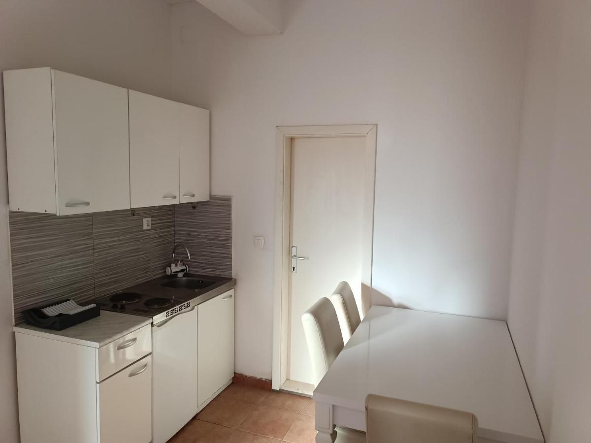Opus Two Apartment Dubrovnik - Private Parking Exterior photo